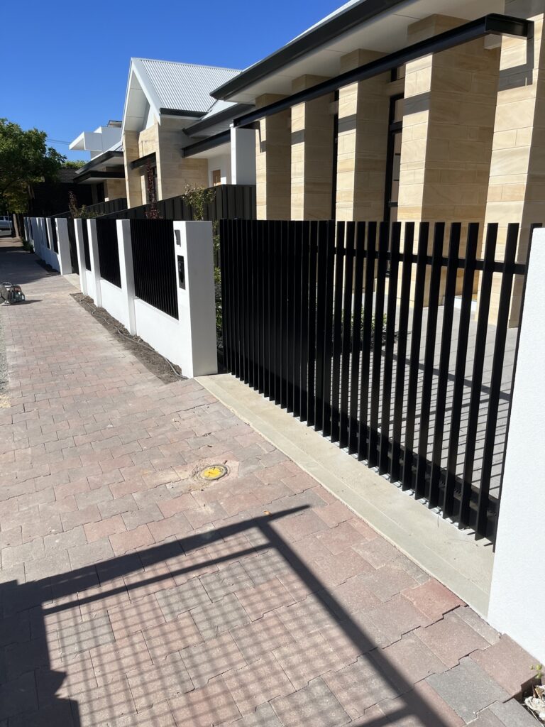 Hyde Park - Aluminium Blade Fencing — Fence Fab Warehouse Adelaide